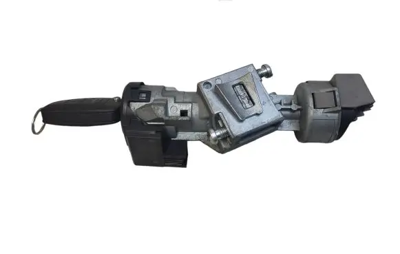 Ford C-MAX II Ignition lock 3M513F880AE 6E5T15607CA
