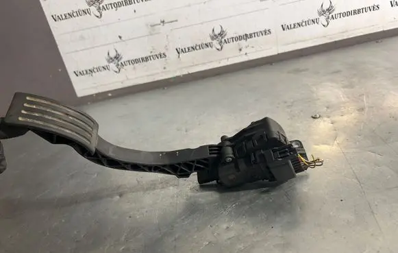 Ford Focus C-MAX Accelerator throttle pedal 3M519F836CF 6PV00864109 040705