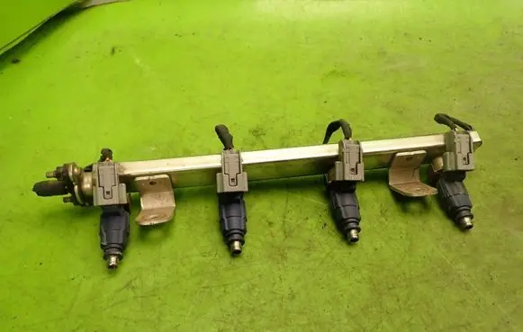 Hyundai i30 Fuel main line pipe 353102800