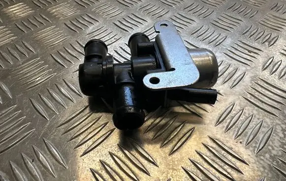 Cupra Formentor Coolant heater control valve 5Q0906457C