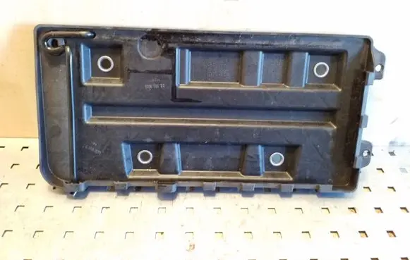 Battery tray