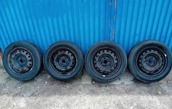 Toyota Yaris R15 steel rim 