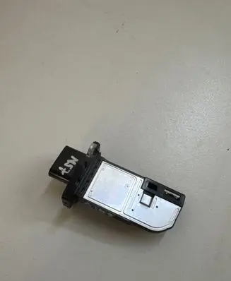 BMW 5 F10 F11 Mass air flow meter 7804150 105038