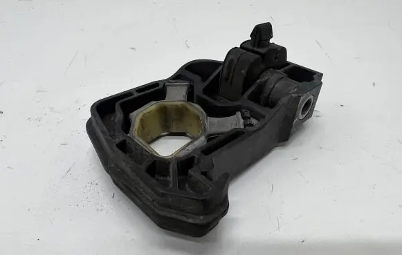 BMW 7 F01 F02 F03 F04 Radiator mount bracket 7575247