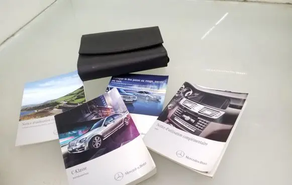 Mercedes-Benz C W204 User manual 