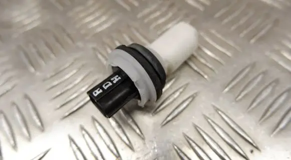 Hyundai Ioniq 5 Windshield washer fluid level sensor 