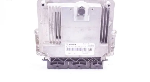 Opel Vivaro Engine control unit/module 237106626R 0281033357 237108353R