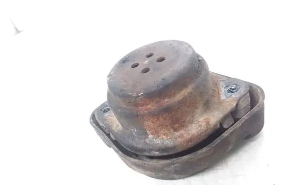 Audi A6 S6 C5 4B Engine mount bracket 4B3399151