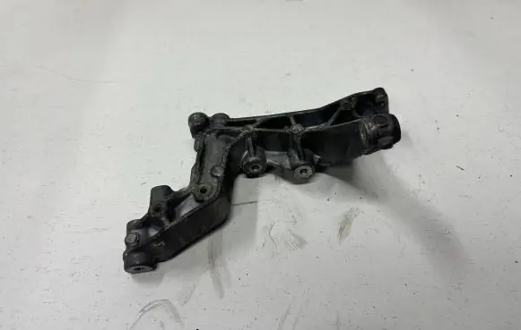 Mercedes-Benz C W204 Other engine bay part A2711410840