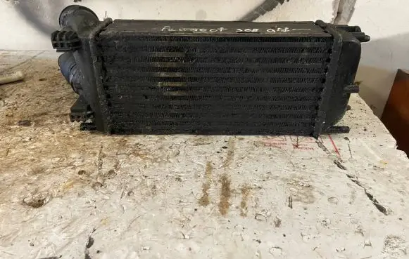 Peugeot 308 Intercooler radiator 9656503980 992507M