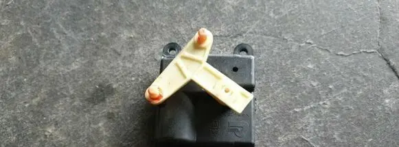 Nissan Primera Air flap motor/actuator 3T05030820