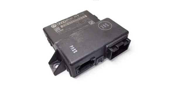 Audi A6 S6 C6 4F Gateway control module 4F0907468M 4F0907468F
