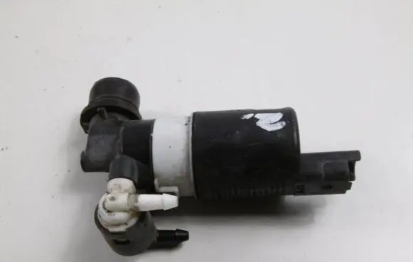 Renault Megane III Windscreen/windshield washer pump