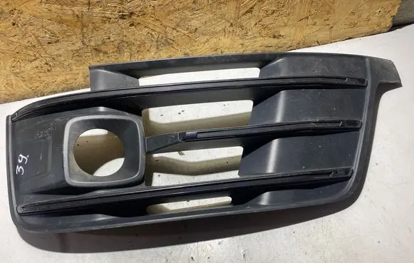 Audi Q7 4M Front fog light trim/grill 4M0807681E