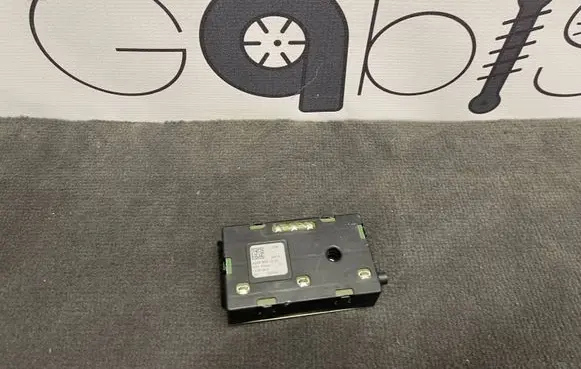 Mercedes-Benz GLC X253 C253 Aerial antenna amplifier A2059051205