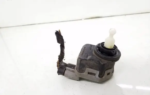 Opel Astra G Headlight level adjustment motor 90590665