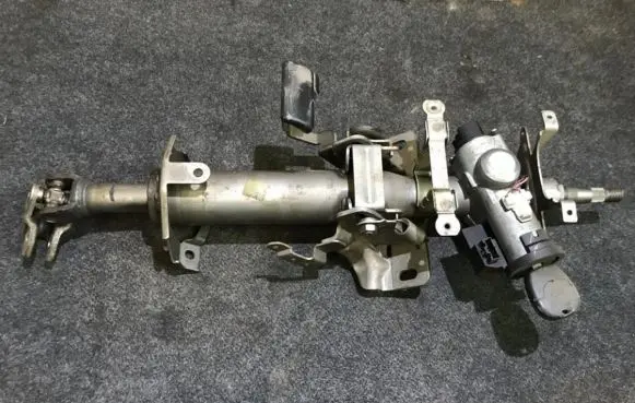 Nissan Primera Steering wheel axle