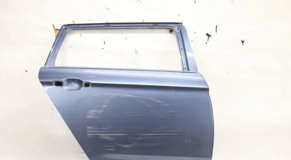 Volkswagen PASSAT B8 Front door 5783817