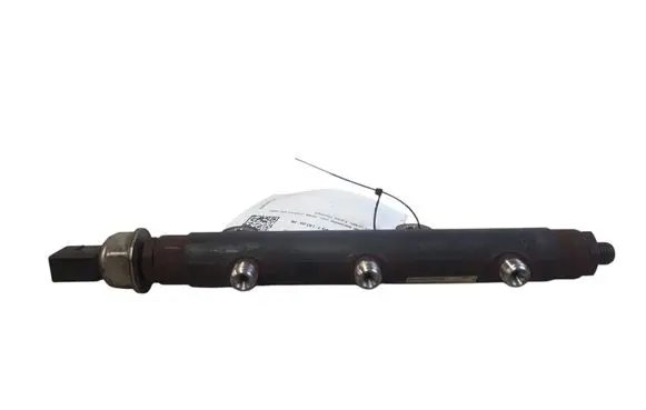 Land Rover Discovery 3 - LR3 Fuel main line pipe A2C270000086