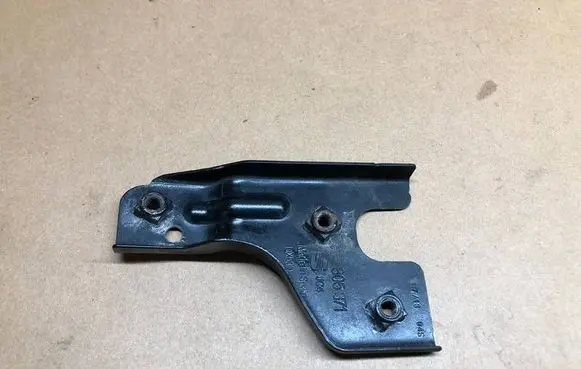 Seat Leon (5F) Fender mounting bracket 5F0805371
