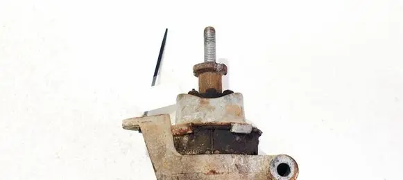 Opel Astra G Engine mount bracket