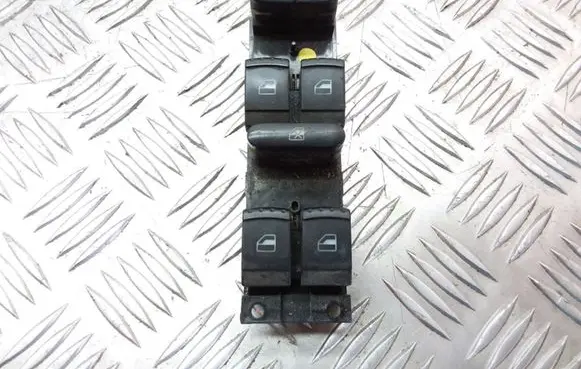Volkswagen PASSAT B5 Electric window control switch 1J4959857D
