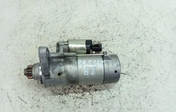 Volkswagen PASSAT B8 Starter motor 02E911024J
