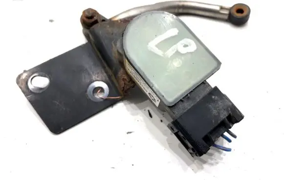 Headlight/headlamp level sensor