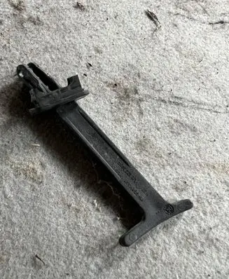 Volkswagen Bora Engine bonnet (hood) release handle 1J5823593 1J5823593C