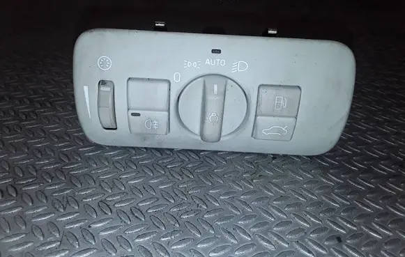 Volvo V60 Light switch 30739430