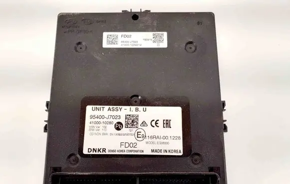 KIA Ceed Central body control module 95400J7023