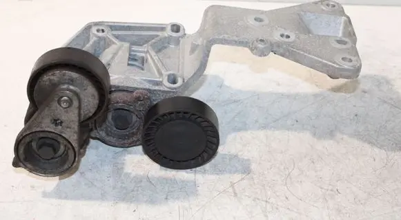 Generator/alternator bracket
