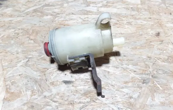 Power steering fluid tank/reservoir