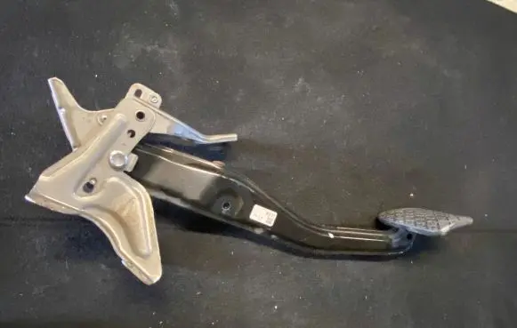 Mazda CX-5 Brake pedal