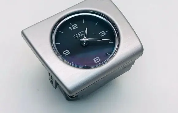 Audi A8 S8 D4 4H Clock 4H0919204H