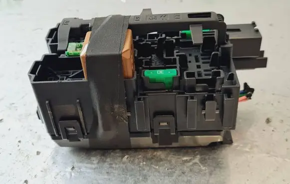 Fuse box set