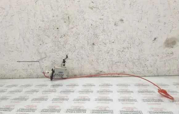Seat Exeo (3R) Fuel tank cap lock motor 8E0862153A