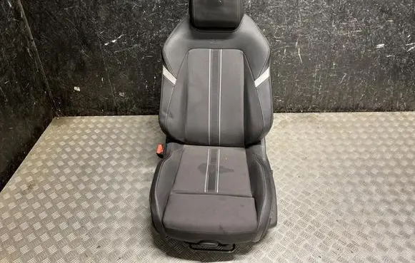 Opel Astra L Front driver seat