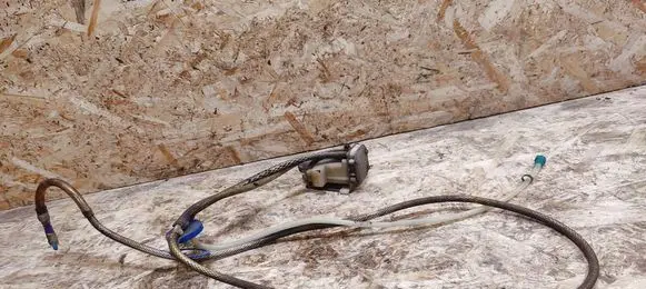 Porsche 944 Windscreen/windshield washer pump 823955651
