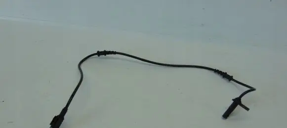 Mercedes-Benz E W211 ABS brake wheel speed sensor 0265008051