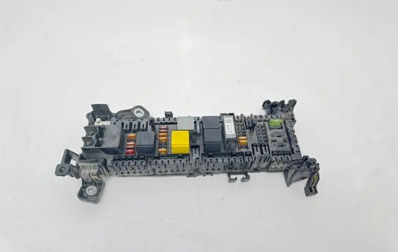 Mercedes-Benz GLA W156 X156 Fuse box set A2465400240 A0025428019 4RA00779114