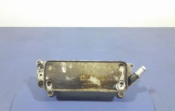 Audi A6 Allroad C6 Engine oil radiator 4G0317021K