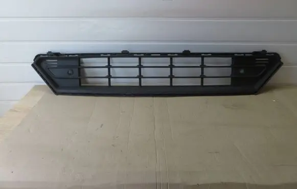 Volvo XC40 Front bumper lower grill 32136098