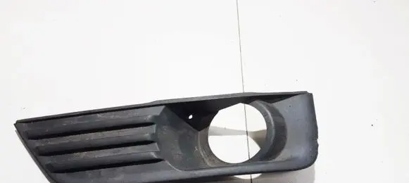Ford Focus Front bumper lower grill 4M5119953AE 4M51-19953-AE