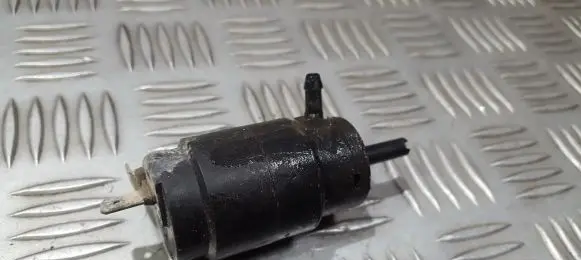 Peugeot Boxer Windscreen/windshield washer pump F05016045M