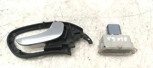 Rear door interior handle