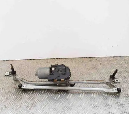 Audi Q5 SQ5 Front wiper linkage and motor