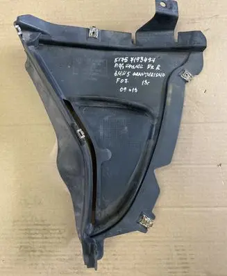 Front bumper skid plate/under tray