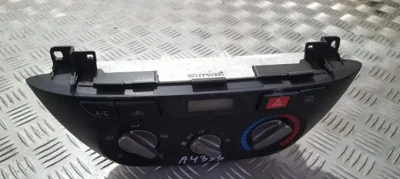 Toyota RAV 4 (XA20) Climate control unit 5590042100 55900-42100