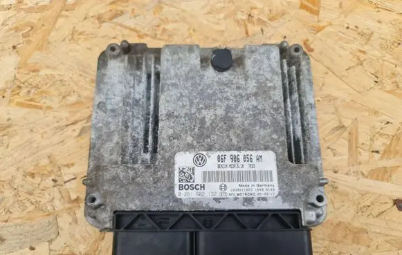 Volkswagen PASSAT B6 Engine control unit/module 06F906056AM 1039S11023 0261S02132